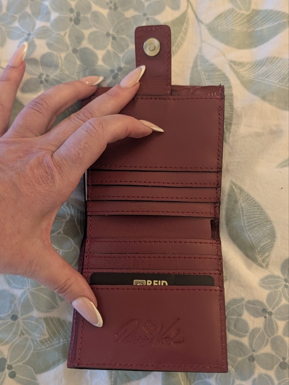 Patricia Nash Astra Bifold Wallet In Burnished Tooled Berry Red Italian Leather - Picture 8 of 12